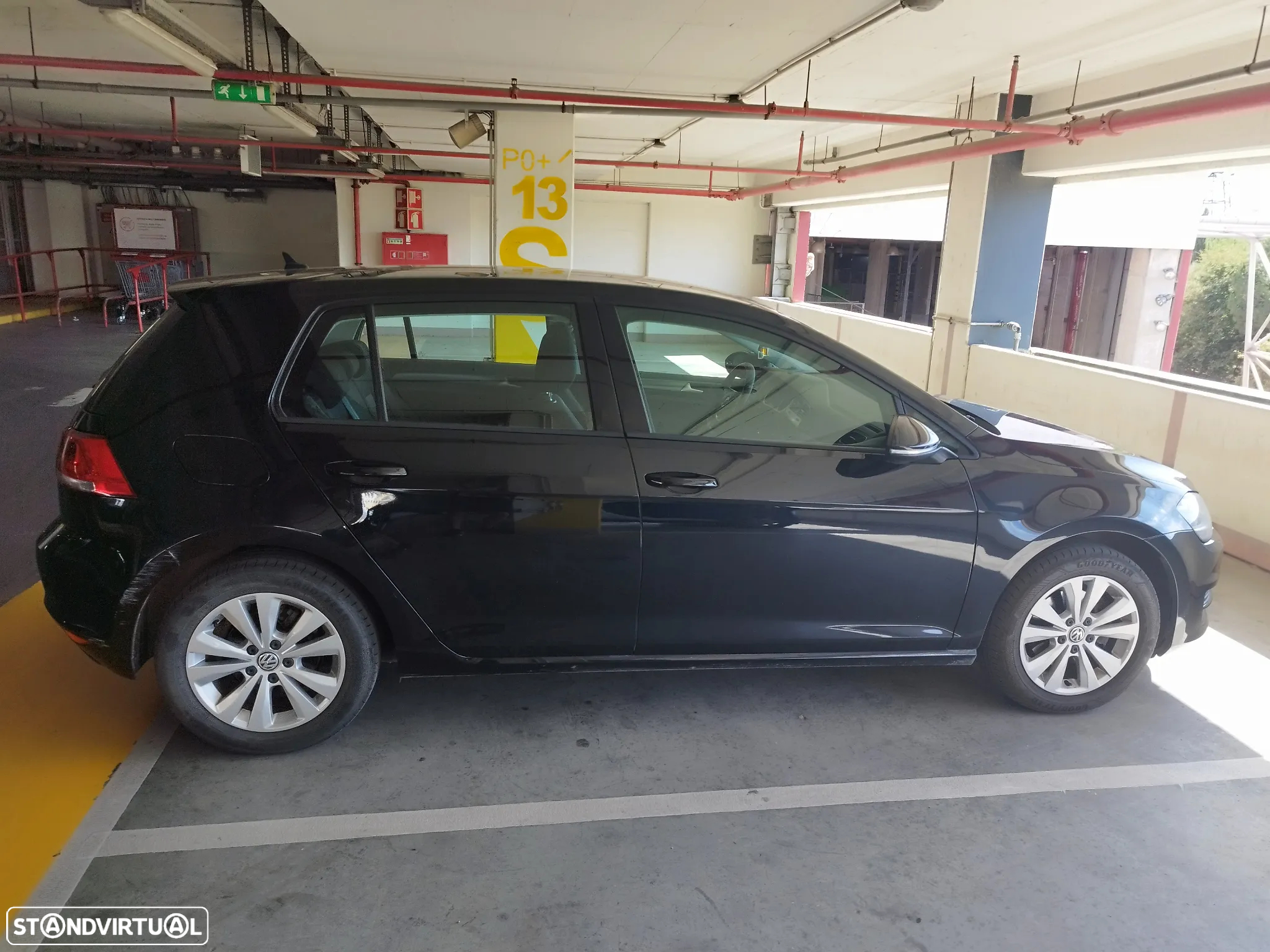 VW Golf 1.6 TDi Confortline - 6