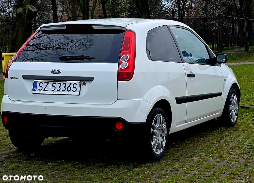 Ford Fiesta - 6