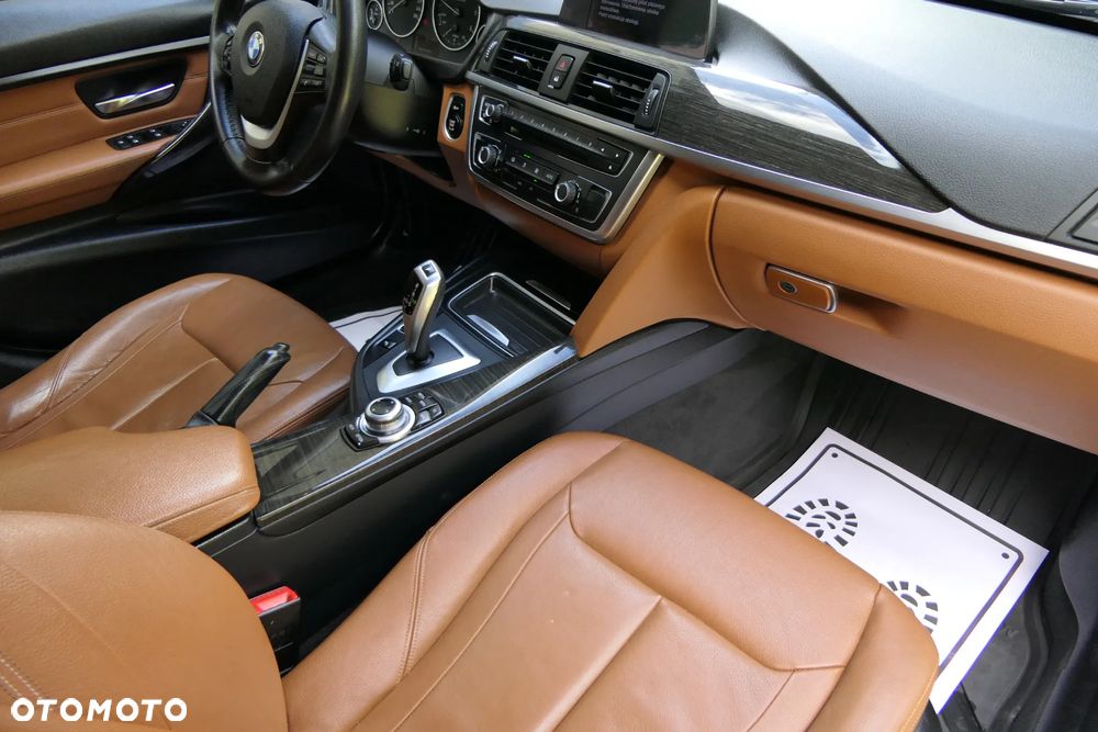 BMW Seria 3 320d Efficient Dynamics Luxury Line - 17
