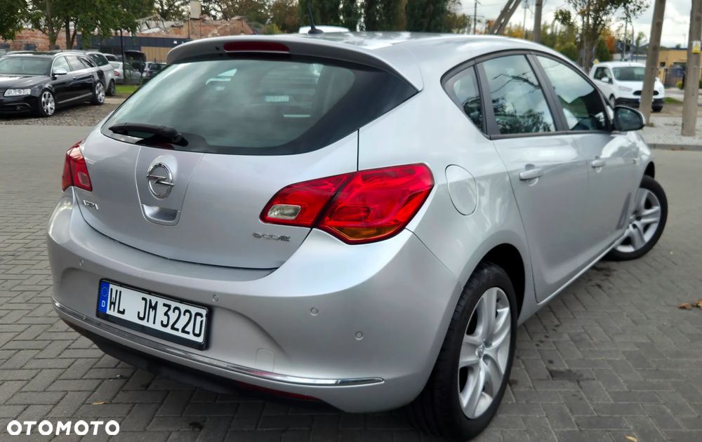 Opel Astra 1.6 CDTI Sport - 14