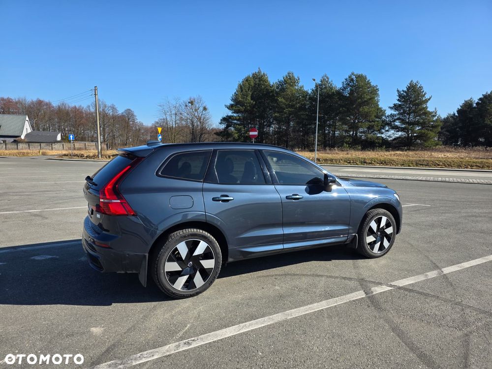 Volvo XC 60 T8 AWD Recharge Ultimate Dark - 4