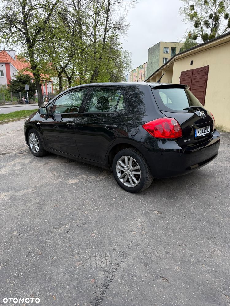 Toyota Auris 1.4 D-4D Premium - 3