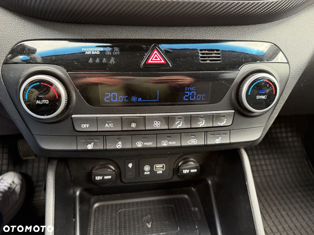 Hyundai Tucson blue 1.6 GDi 2WD Navi - 21