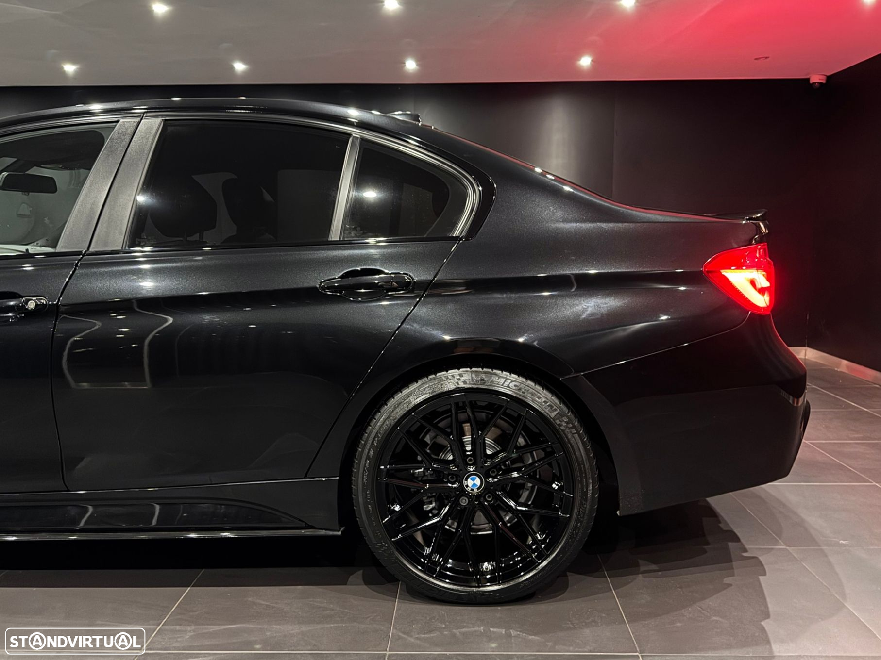 BMW 330 e iPerformance Pack M Shadow - 6