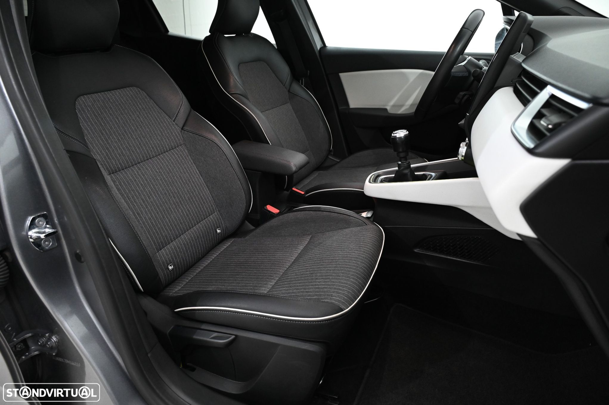Renault Clio 1.0 TCe Techno - 12