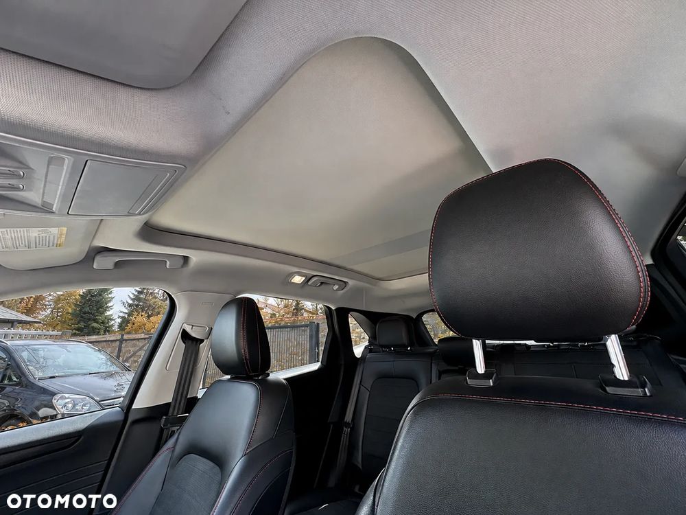 Ford Escape 2.0 EcoBoost AWD Titanium - 17