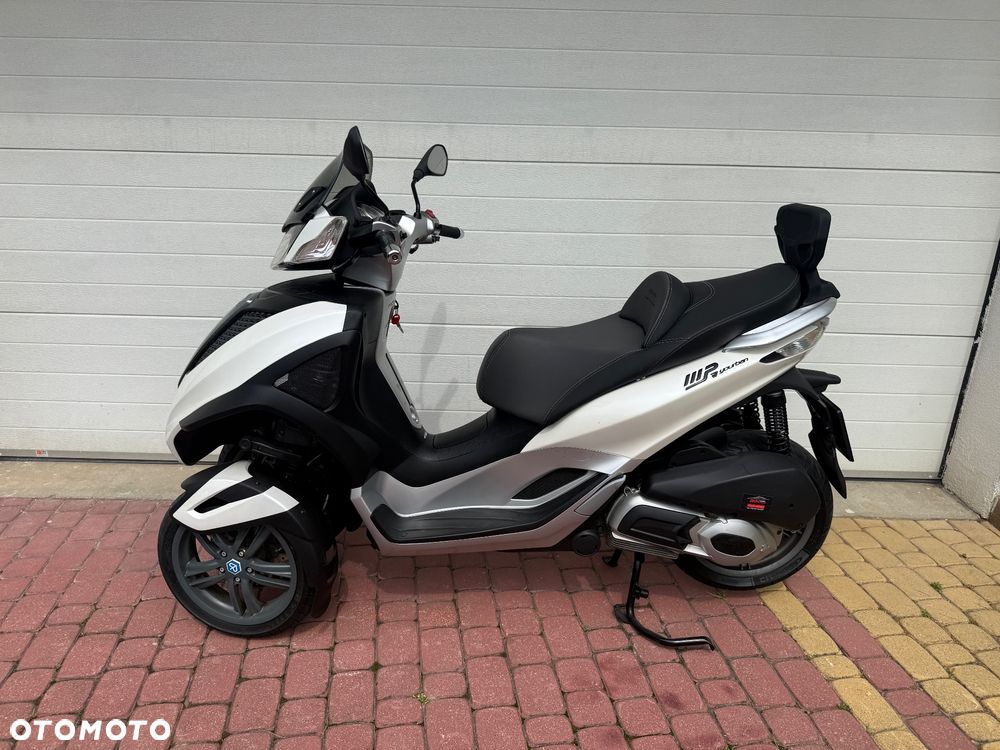 Piaggio MP-3 - 2