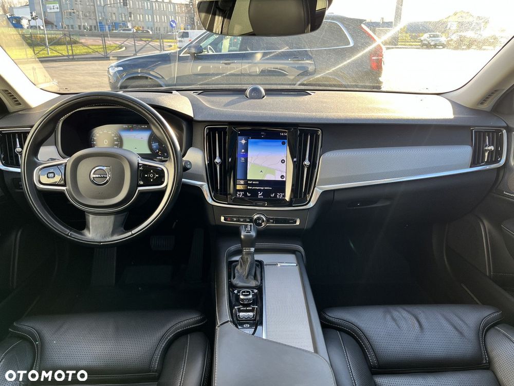 Volvo V90 Cross Country - 15
