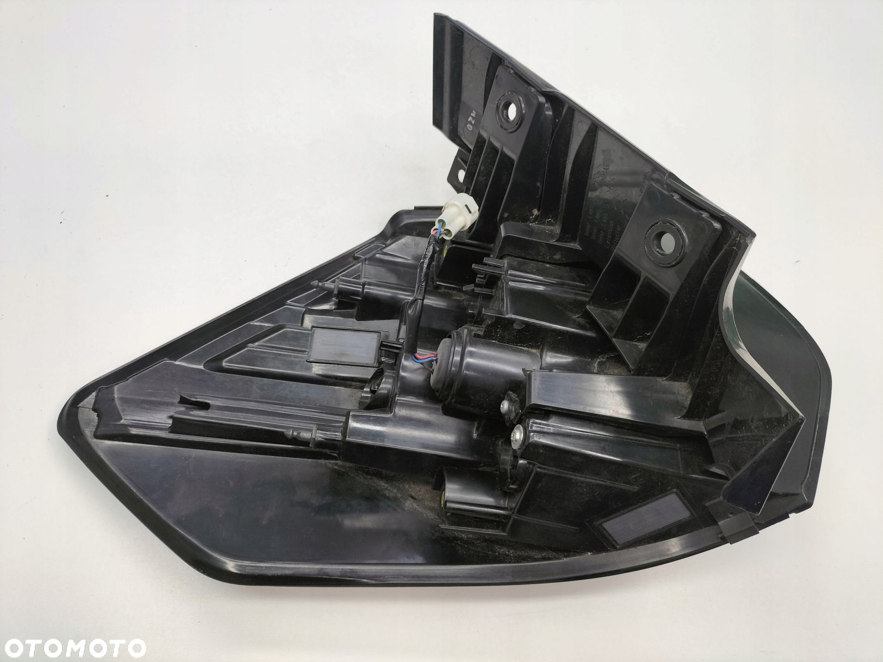 LAMPA PRAWY TYŁ PRAWA TYLNA NISSAN X TRAIL T32 LIFT LED SPRAWNE - 2