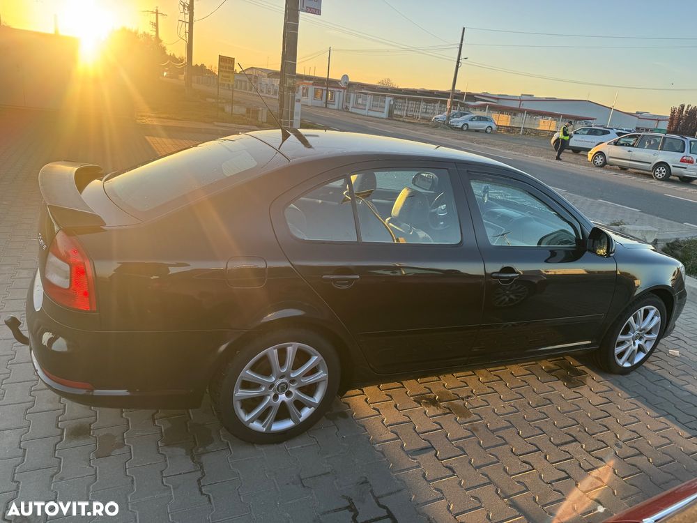 Skoda Octavia 2.0 TDI CR DPF RS - 7