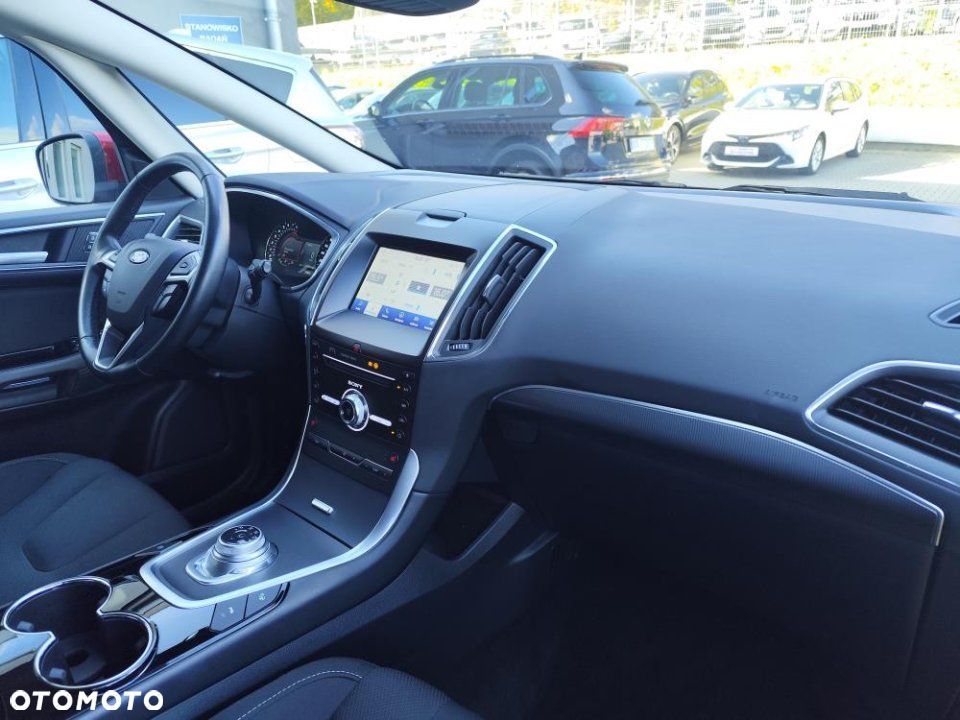 Ford S-Max - 14