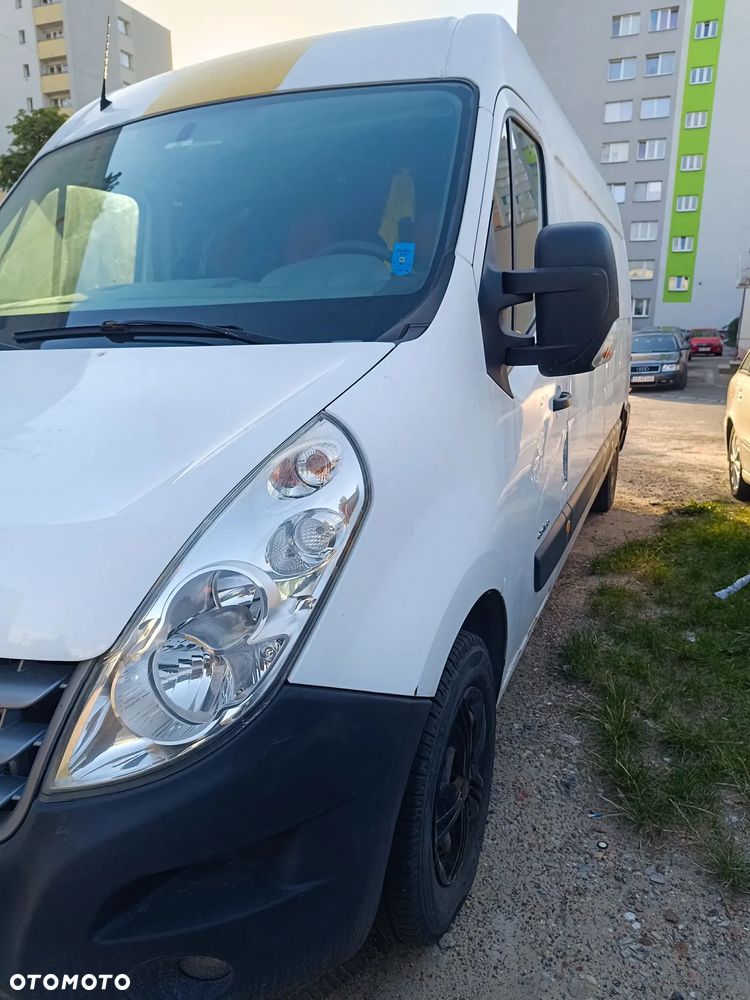 Renault Master 2012 photo 2