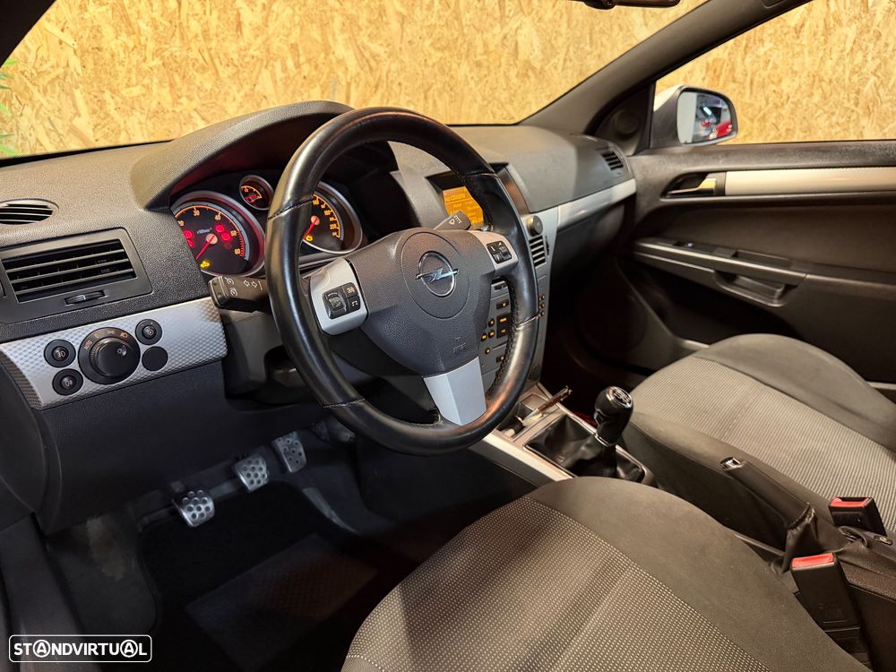 Opel Astra 1.3 Cdti GTC IVA Dedutivel - 9
