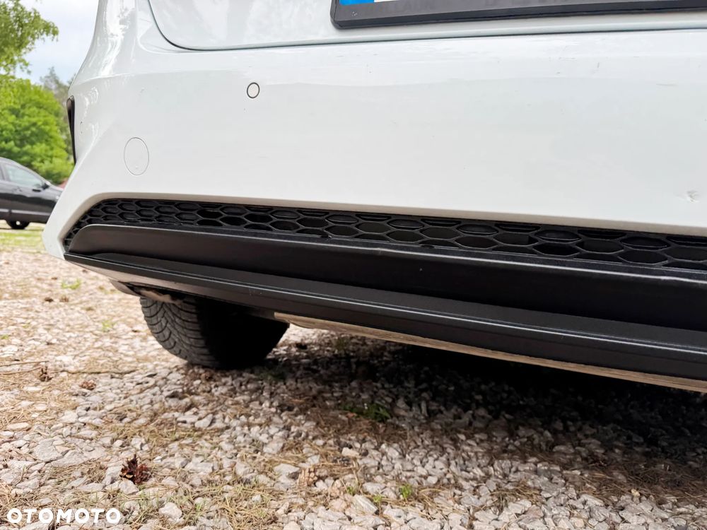 Kia Ceed 1.4 L - 14