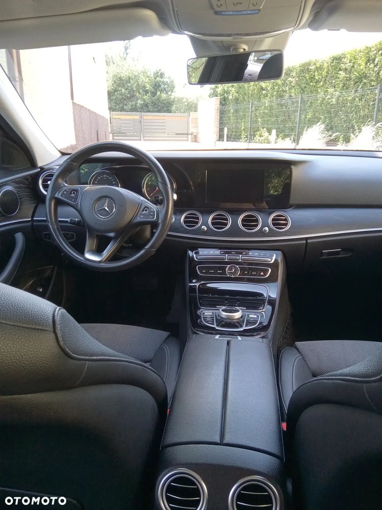 Mercedes-Benz Klasa E 200 9G-TRONIC Avantgarde - 20