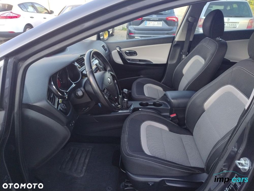 Kia Ceed - 4