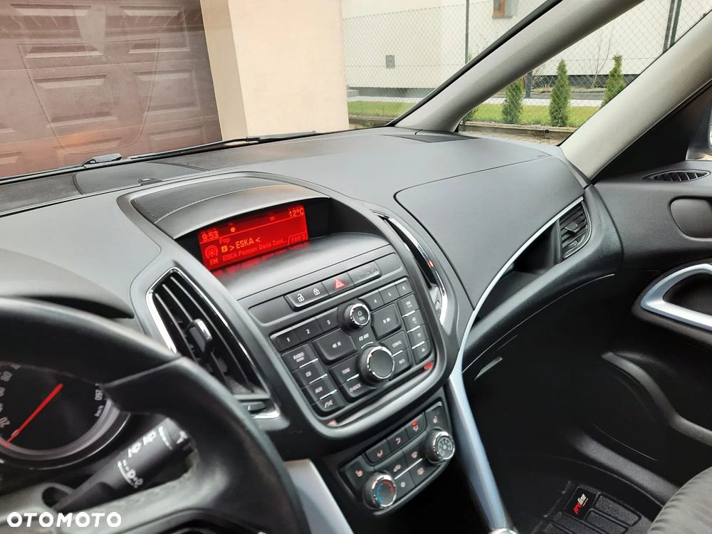 Opel Zafira - 12