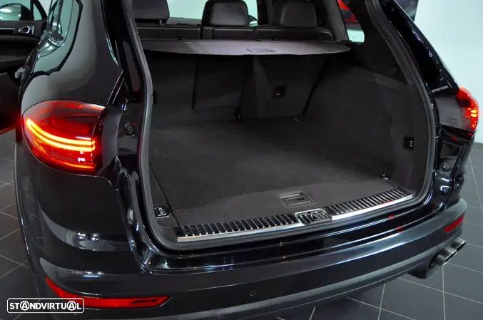 Porsche Cayenne S E-Hybrid - 7