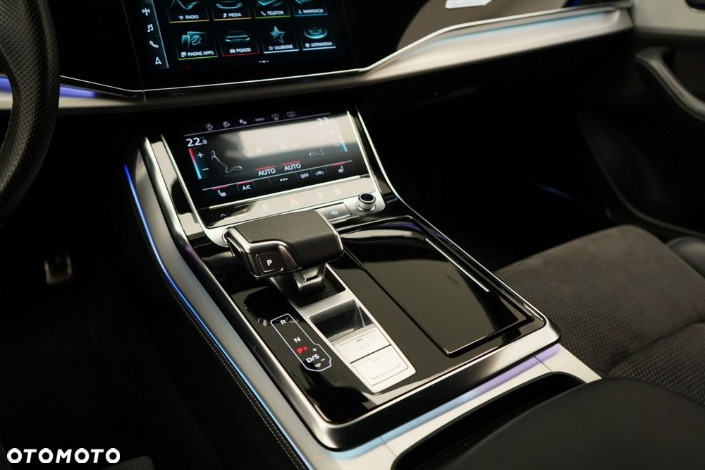 Audi Q8 - 30