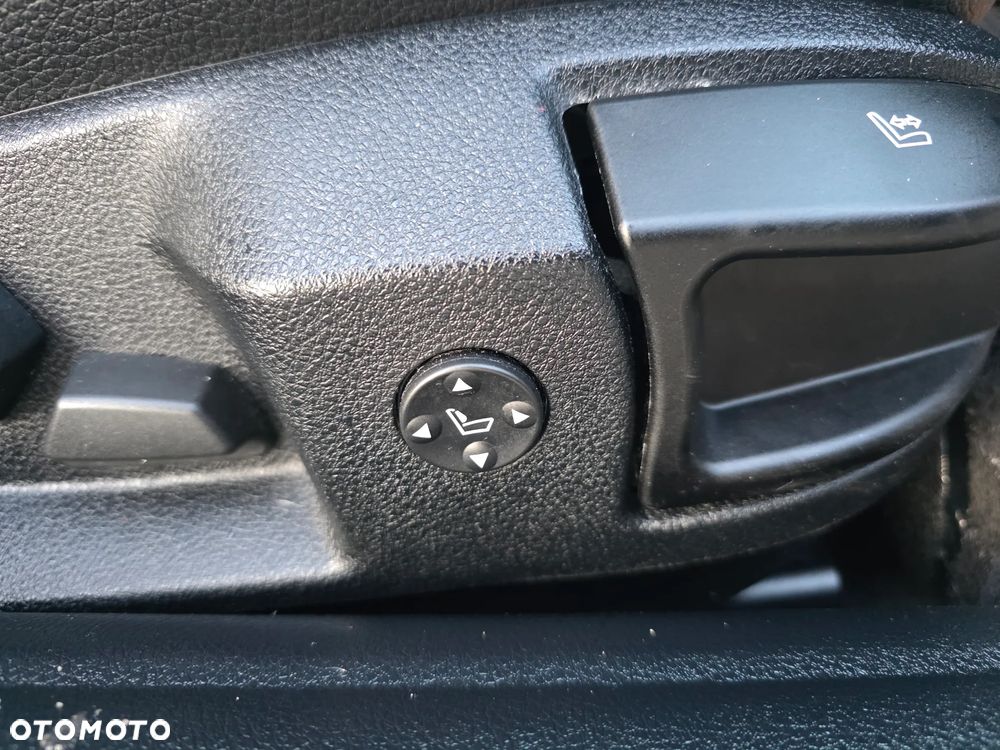 BMW Seria 5 520d Sport-Aut - 10