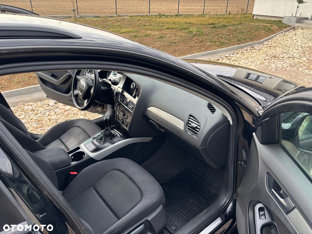 Audi A4 Avant 2.0 TDI - 15