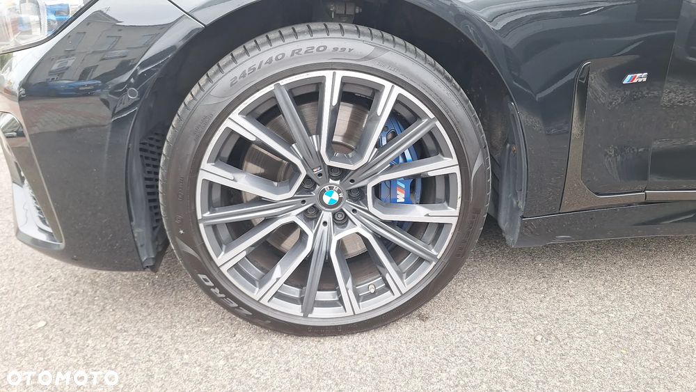BMW Seria 7 750i xDrive - 14