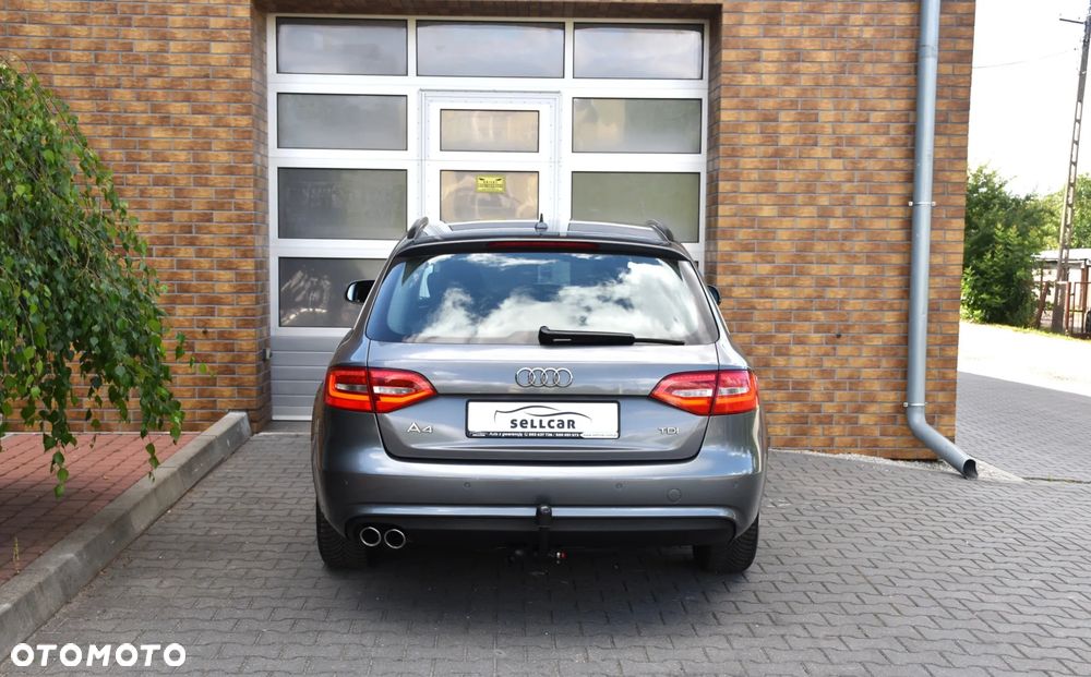 Audi A4 Avant 2.0 TDI DPF clean diesel Ambiente - 32