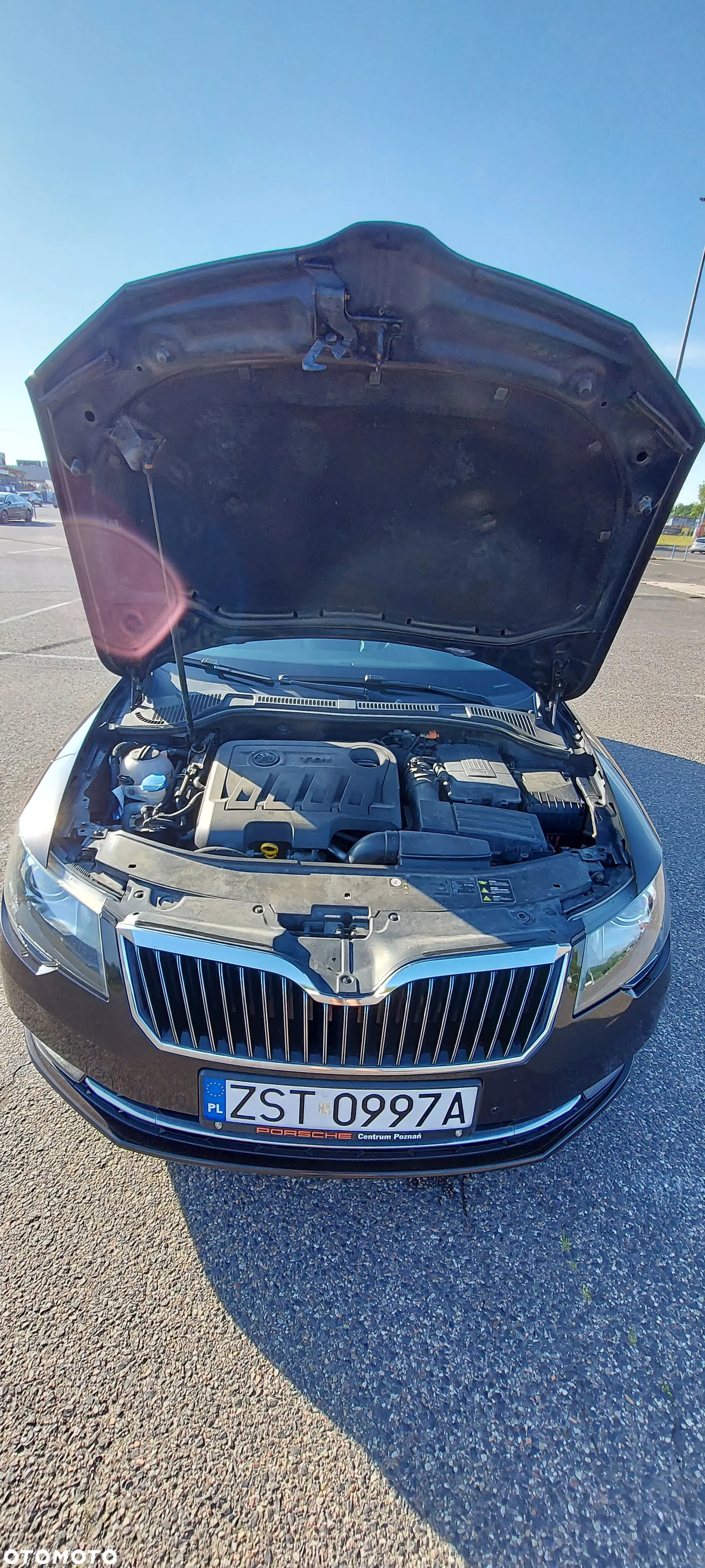 Skoda Superb 2.0 TDI Elegance DSG - 9