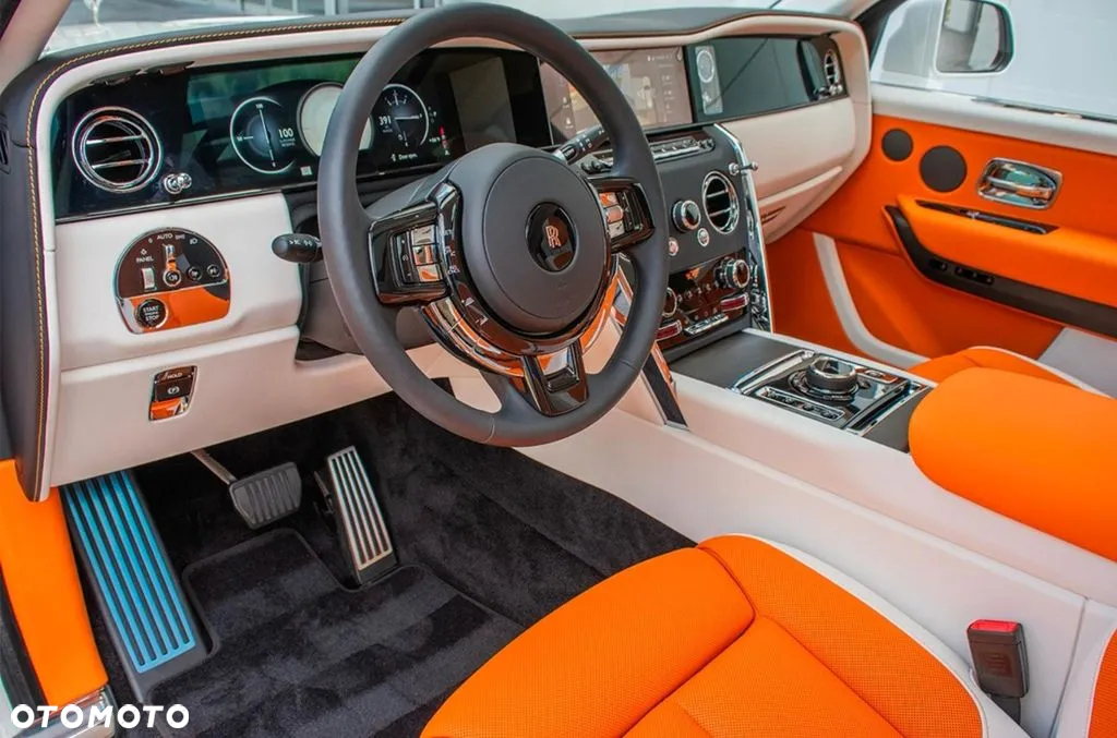 Rolls-Royce Cullinan Black Badge - 39
