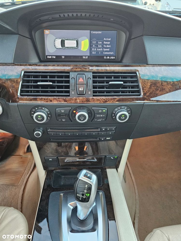 BMW Seria 5 - 16