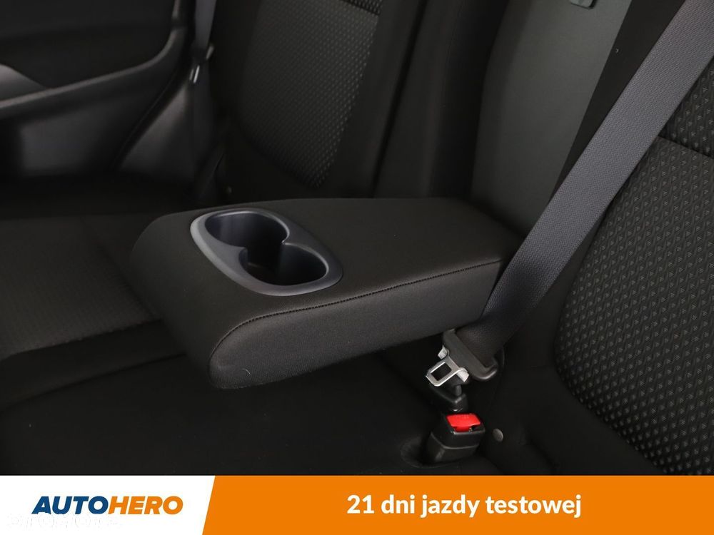 Mitsubishi Outlander - 31