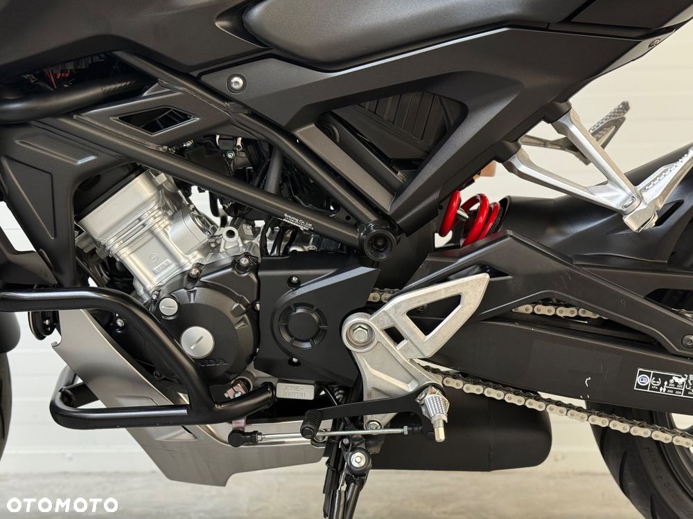 Honda CB - 30