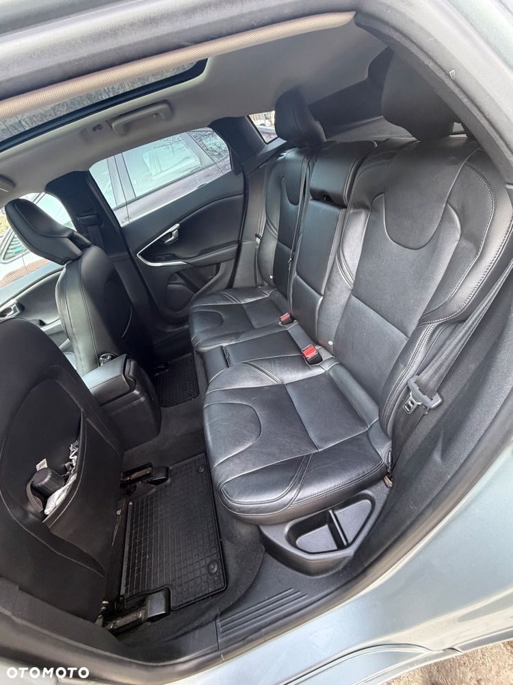 Volvo V40 D4 Summum - 22