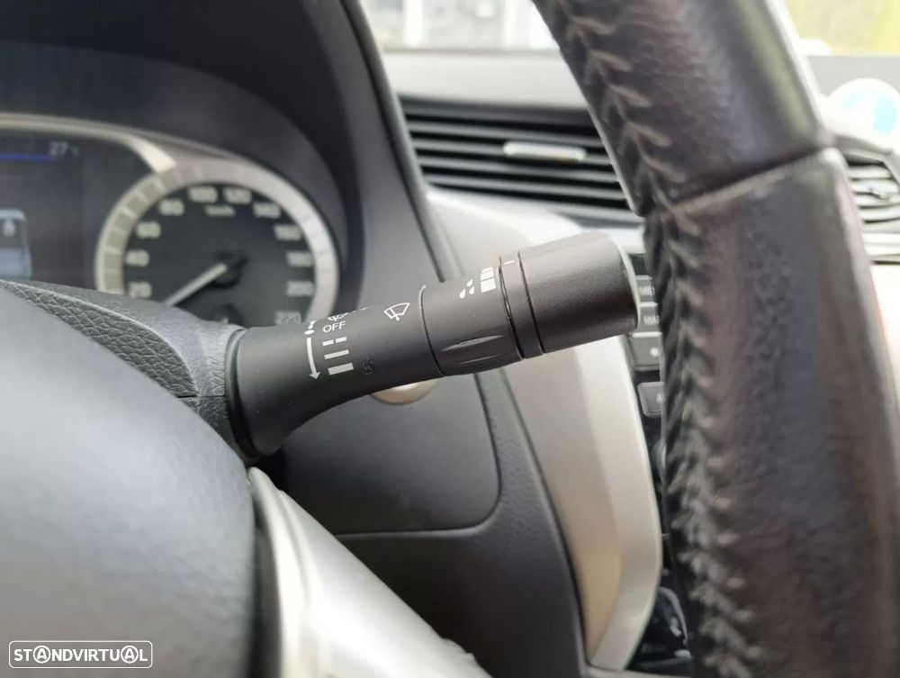 Nissan Navara 2.3 dCi CD 4WD Tekna AT - 8