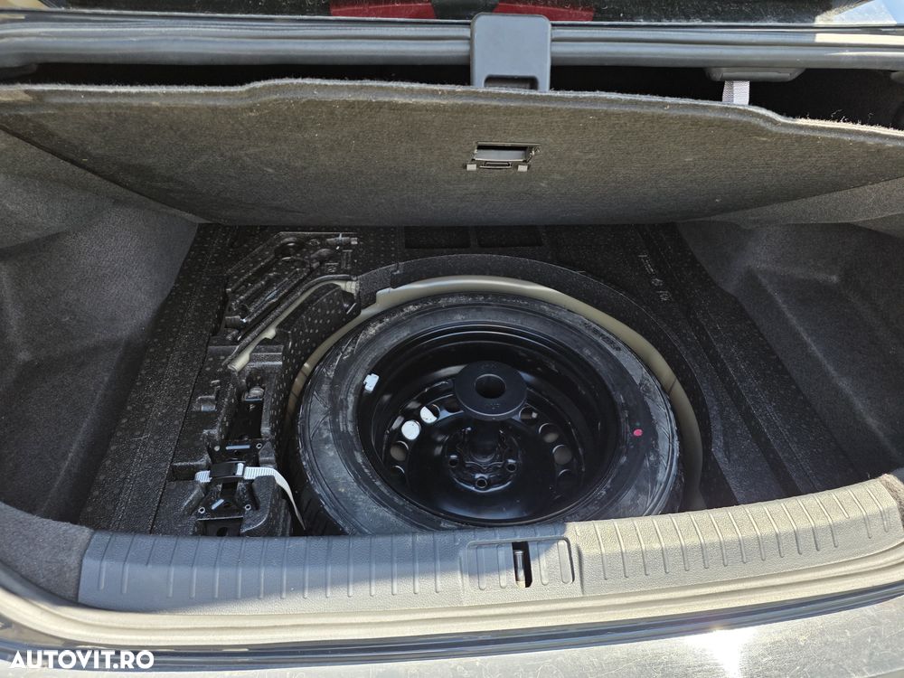 Volkswagen Passat 1.4 TSI Advance - 11