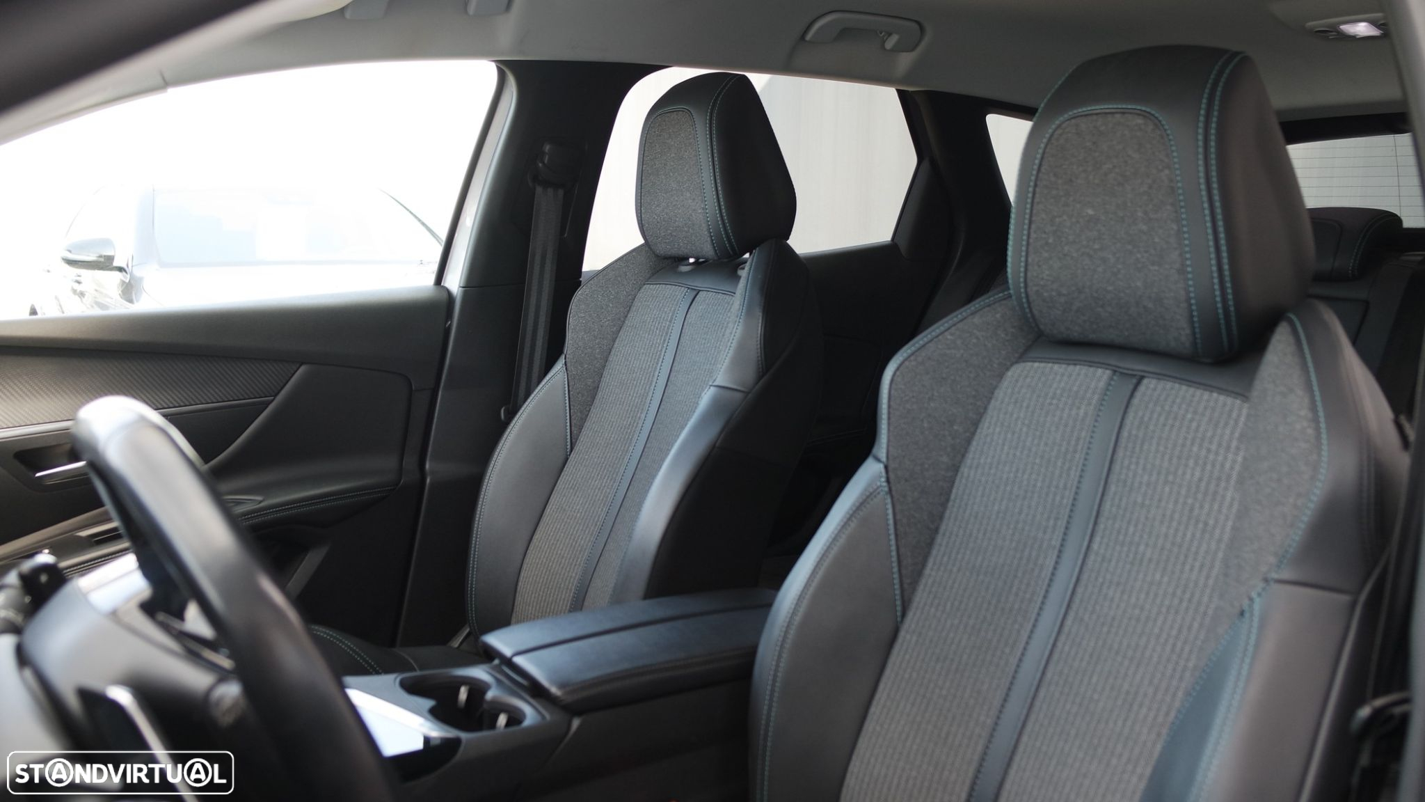 Peugeot 3008 1.5 BlueHDi Allure Pack EAT8 - 20