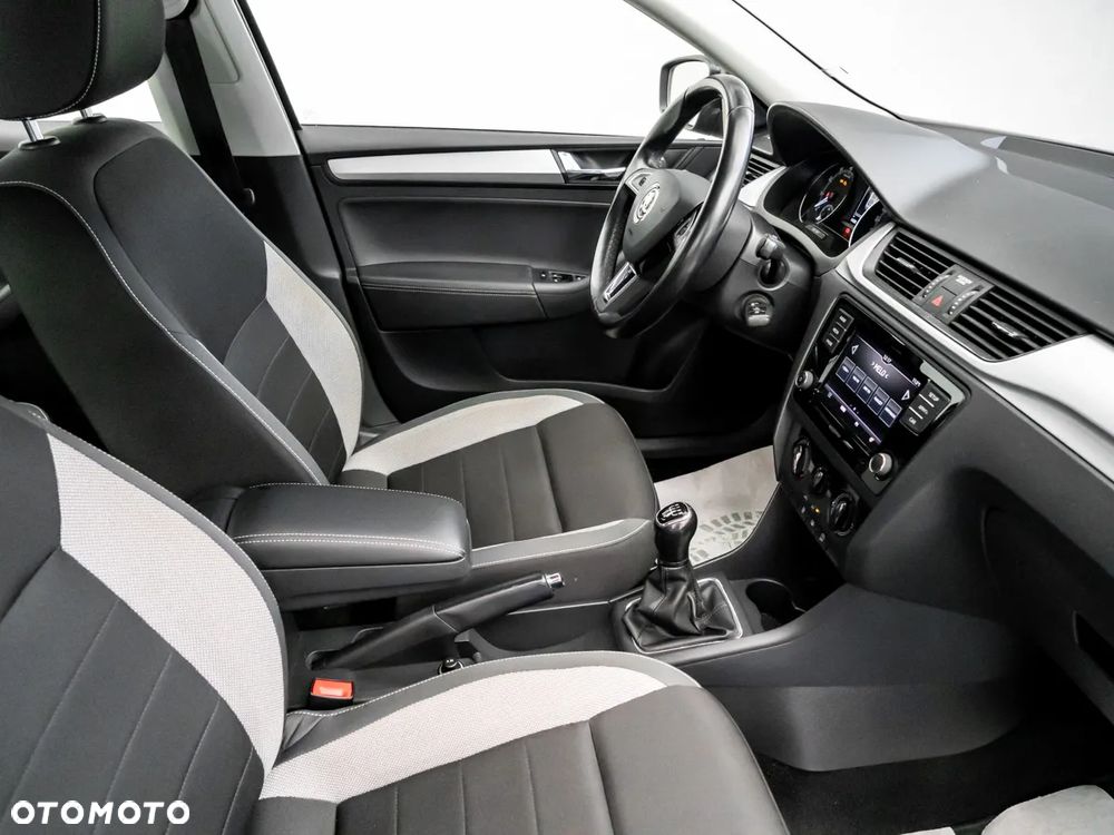 Skoda RAPID 1.0 TSI Ambition - 23