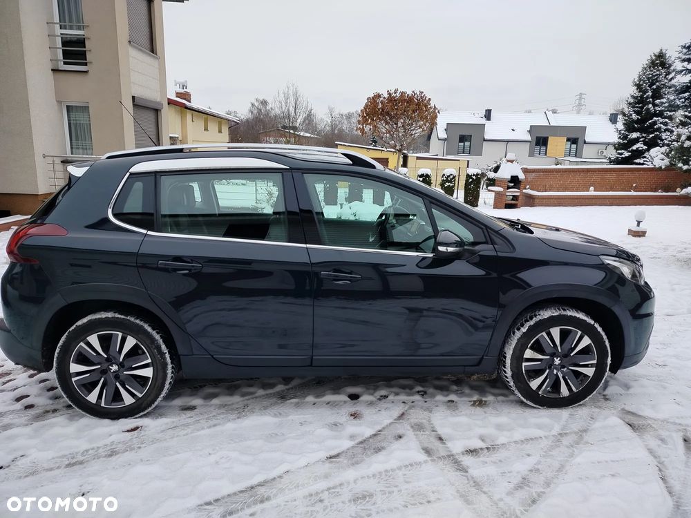 Peugeot 2008 1.2 Pure Tech Allure S&S - 5