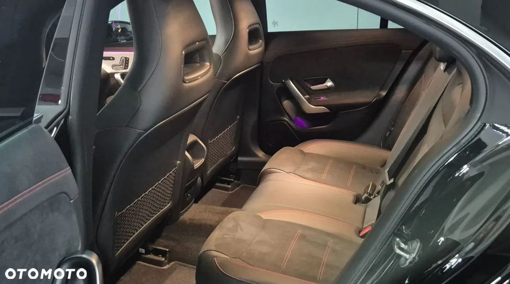 Mercedes-Benz CLA 250 4-Matic 7G-DCT - 6
