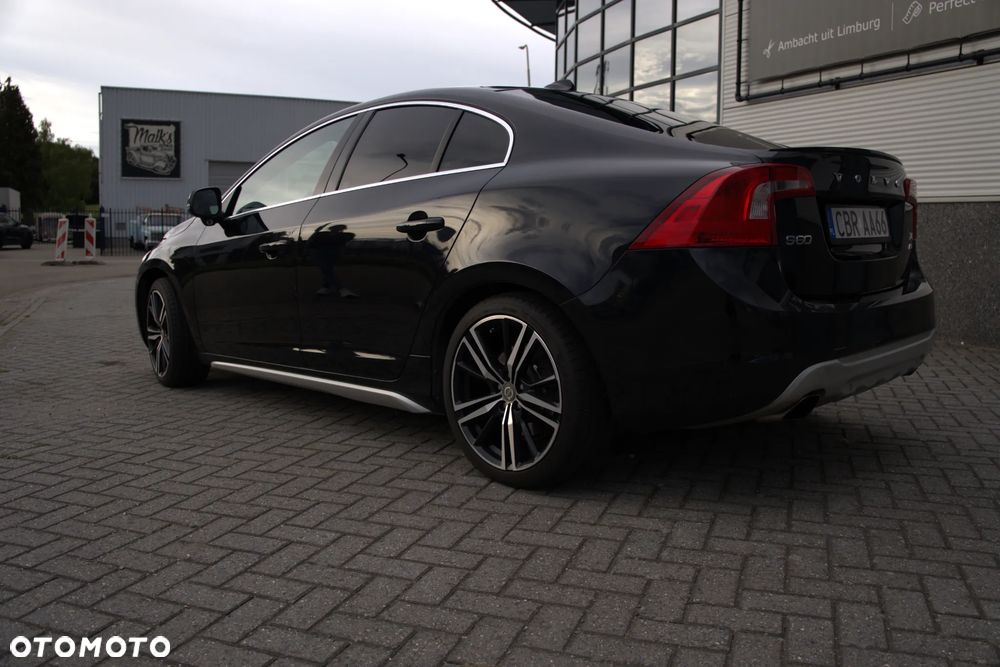 Volvo S60 T6 AWD Summum - 4