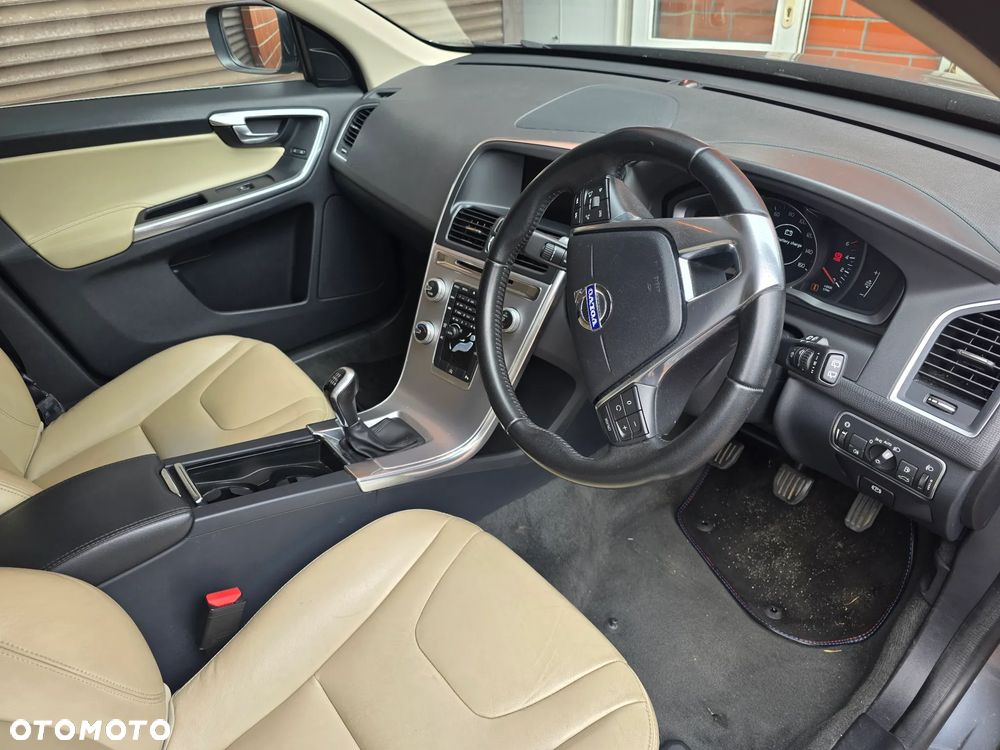 Volvo XC 60 - 8