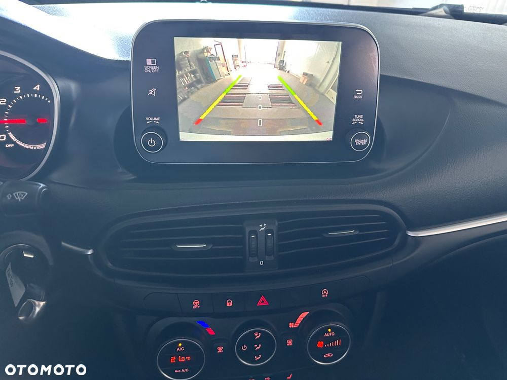 Fiat Tipo 1.4 T-Jet Lounge - 17