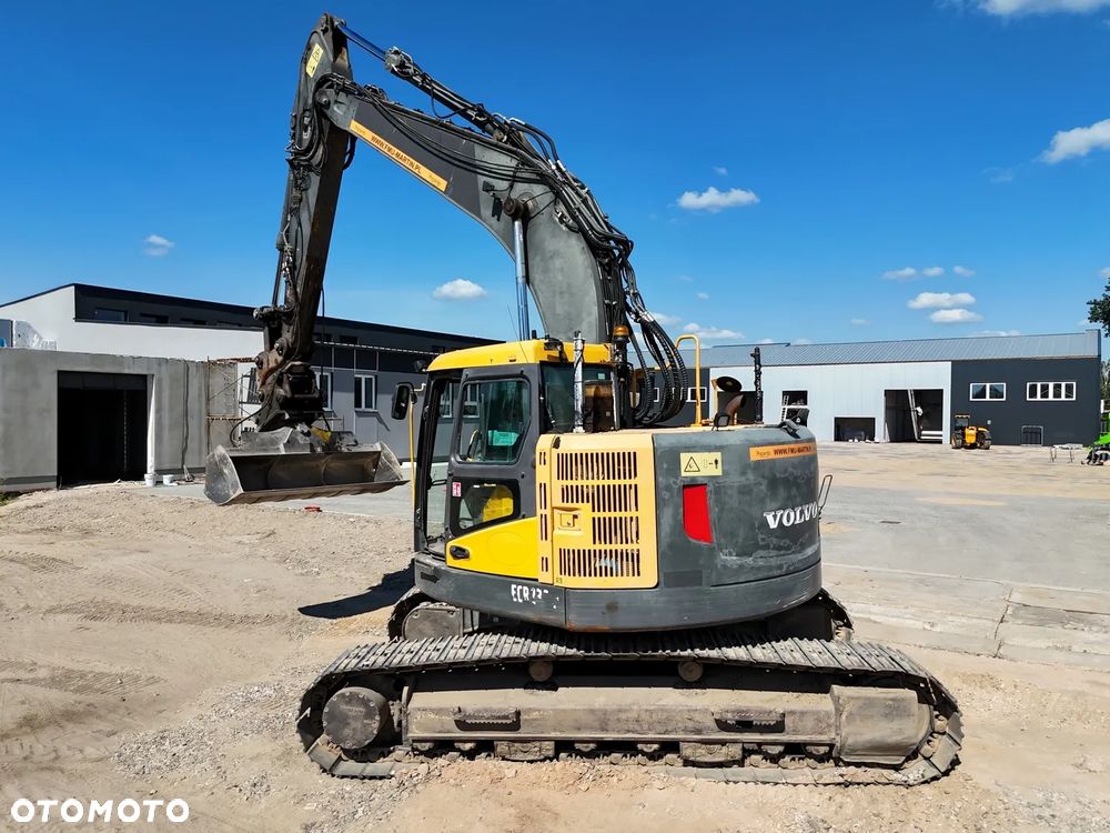 Volvo ECR235 - 29