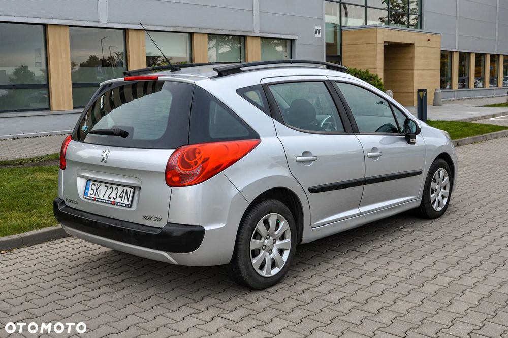 Peugeot 207 - 4