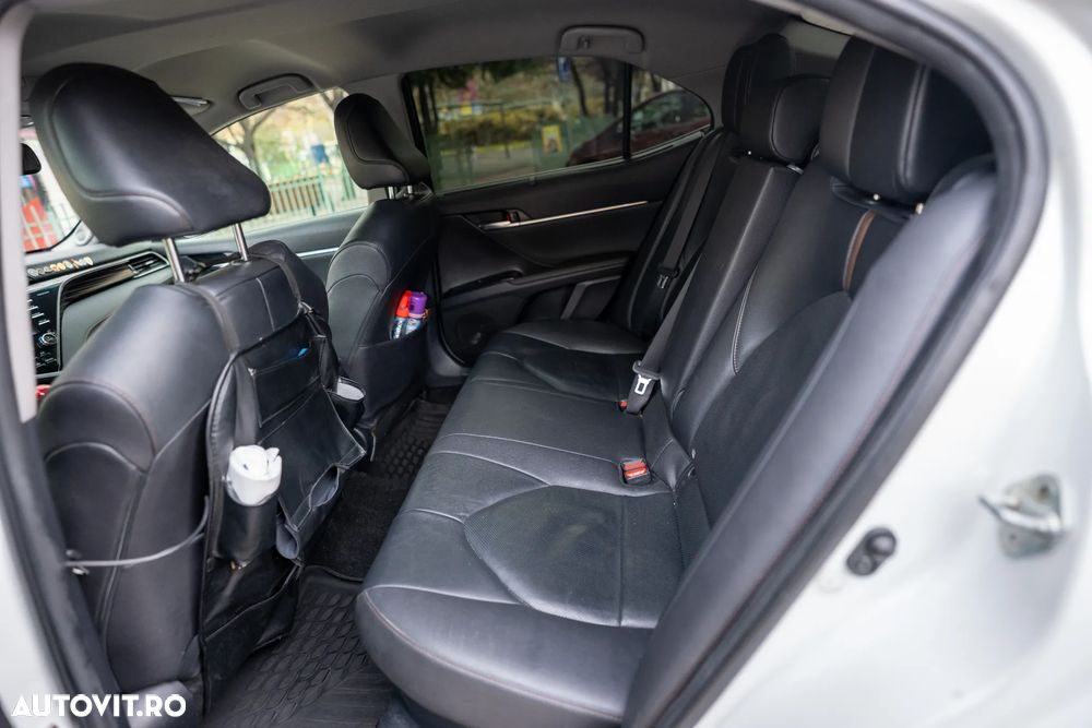 Toyota Camry 2.5 Hybrid Exclusive - 7