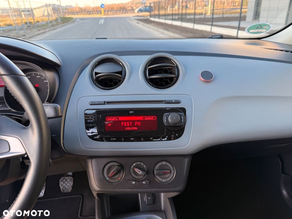 Seat Ibiza 1.4 16V Reference - 28