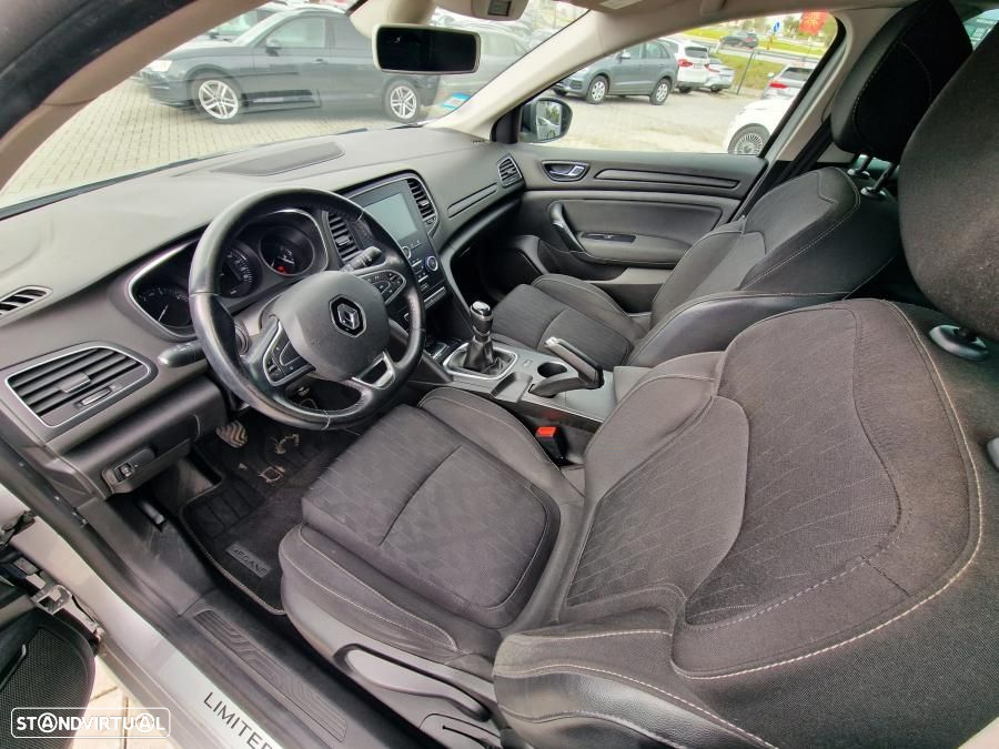 Renault Mégane 1.5 Blue dCi Limited - 6