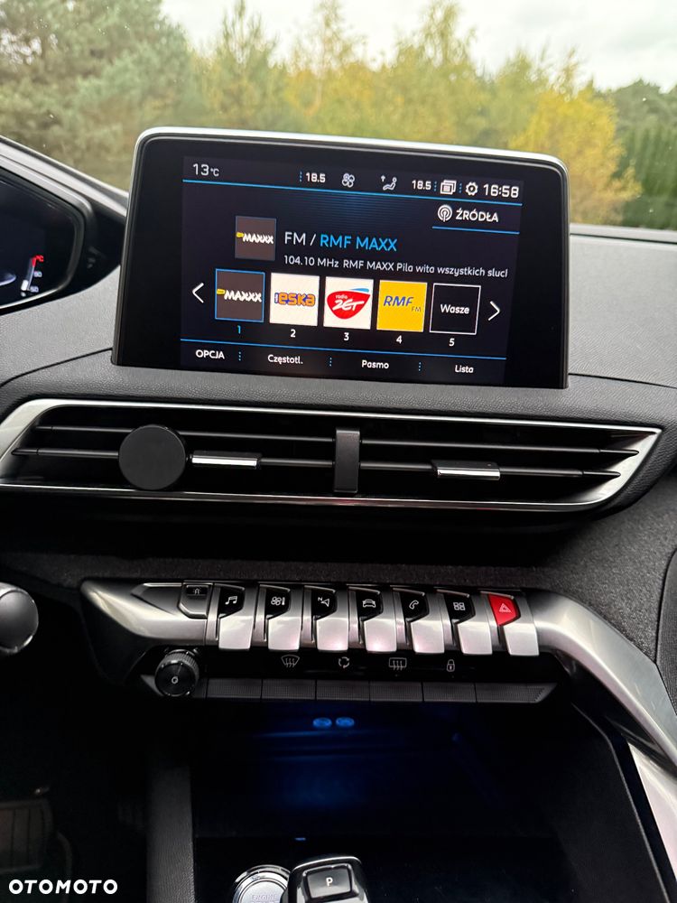 Peugeot 3008 1.2 PureTech Allure S&S EAT8 - 12