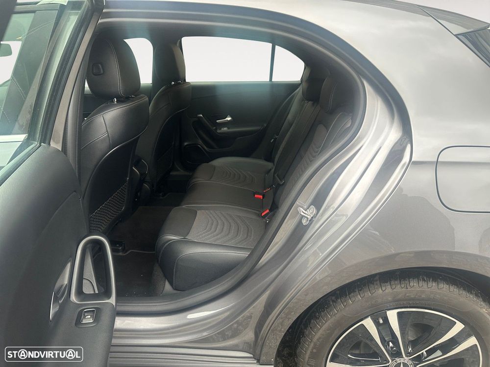 Mercedes-Benz A 250 e - 13