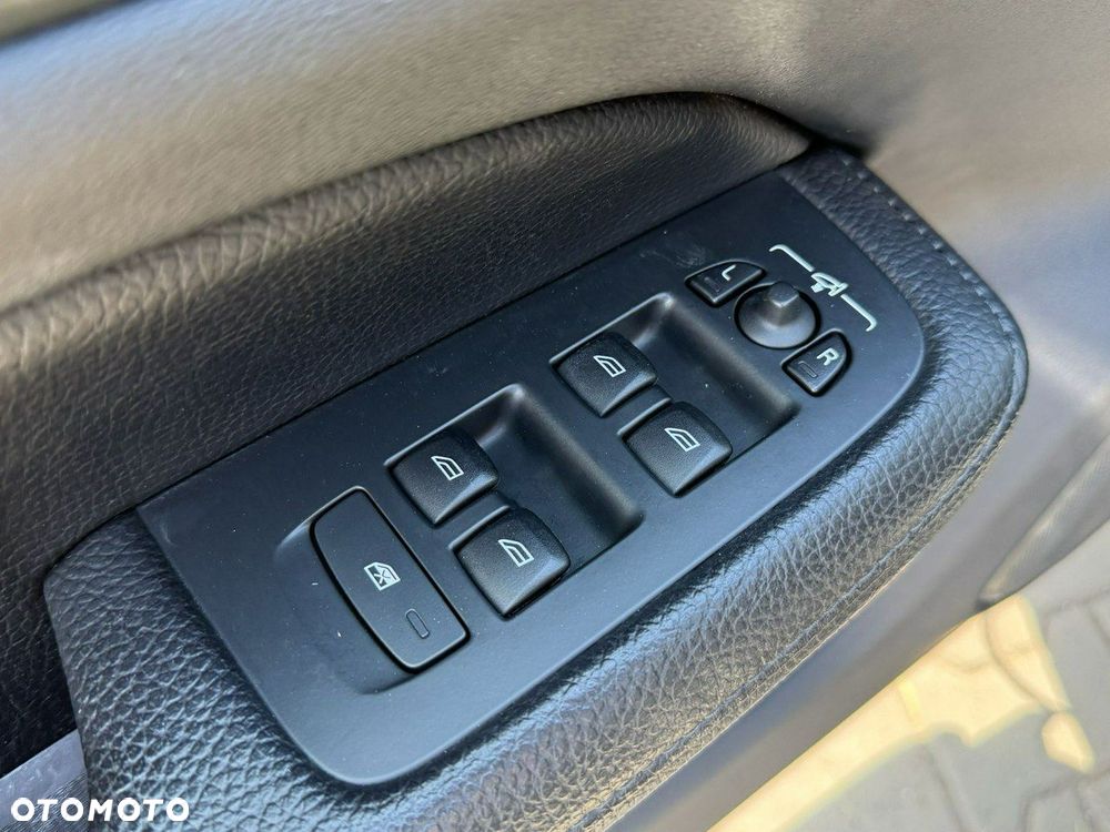 Volvo V60 Cross Country D4 AWD Geartronic Pro - 12